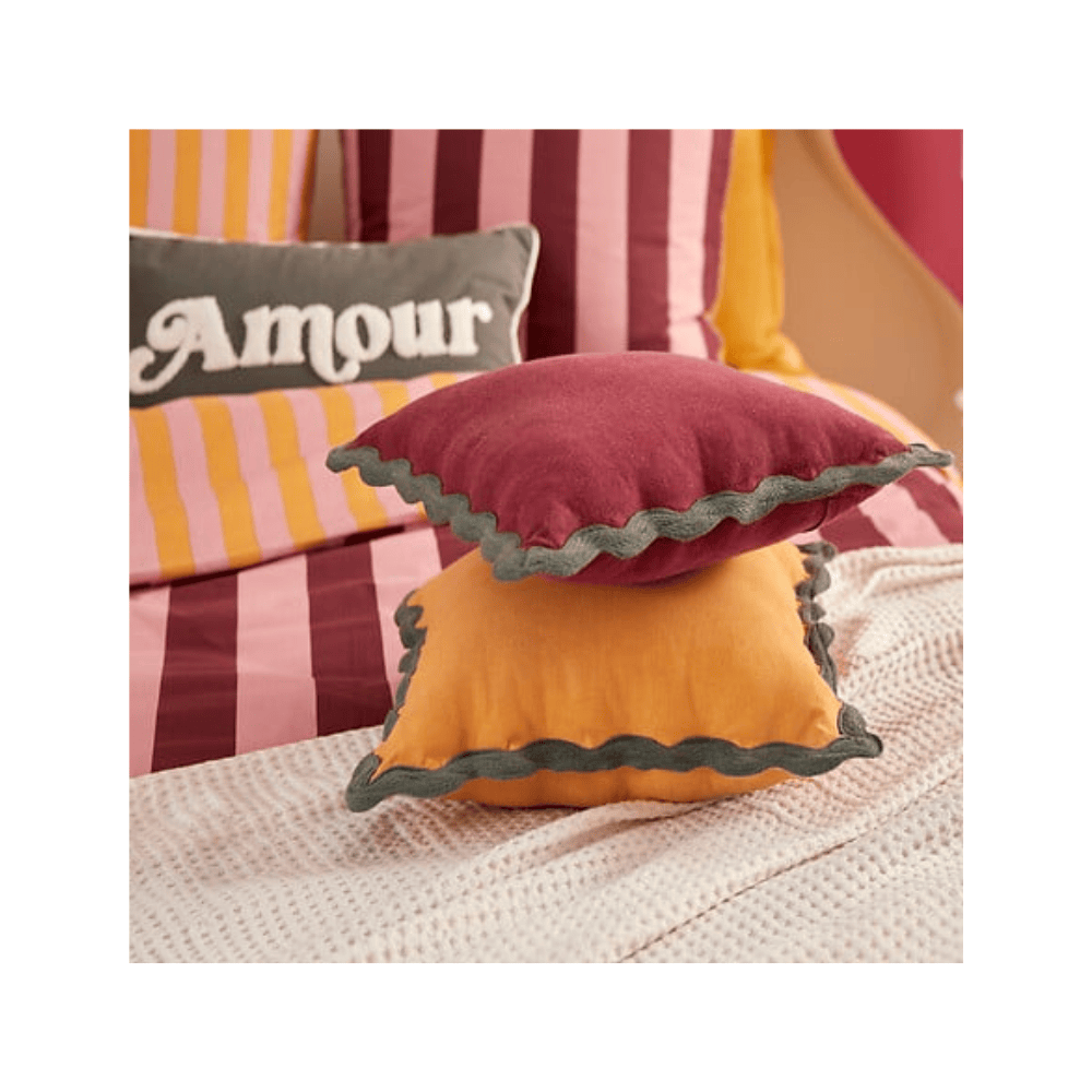 Alpha 55 Coussin festonné Chéri en coton – Douceur déco