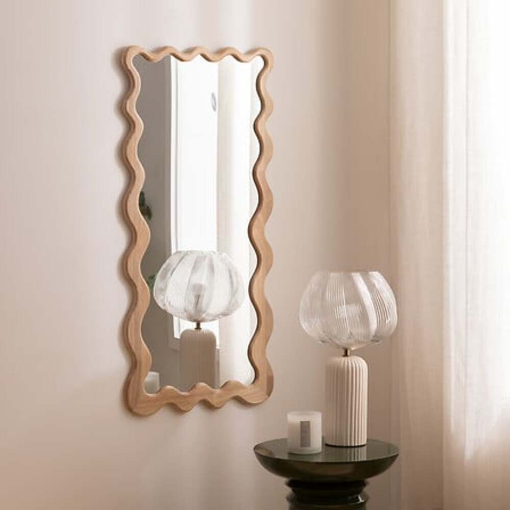 Alpha 55 Miroir vague Brooke en bois – Design moderne
