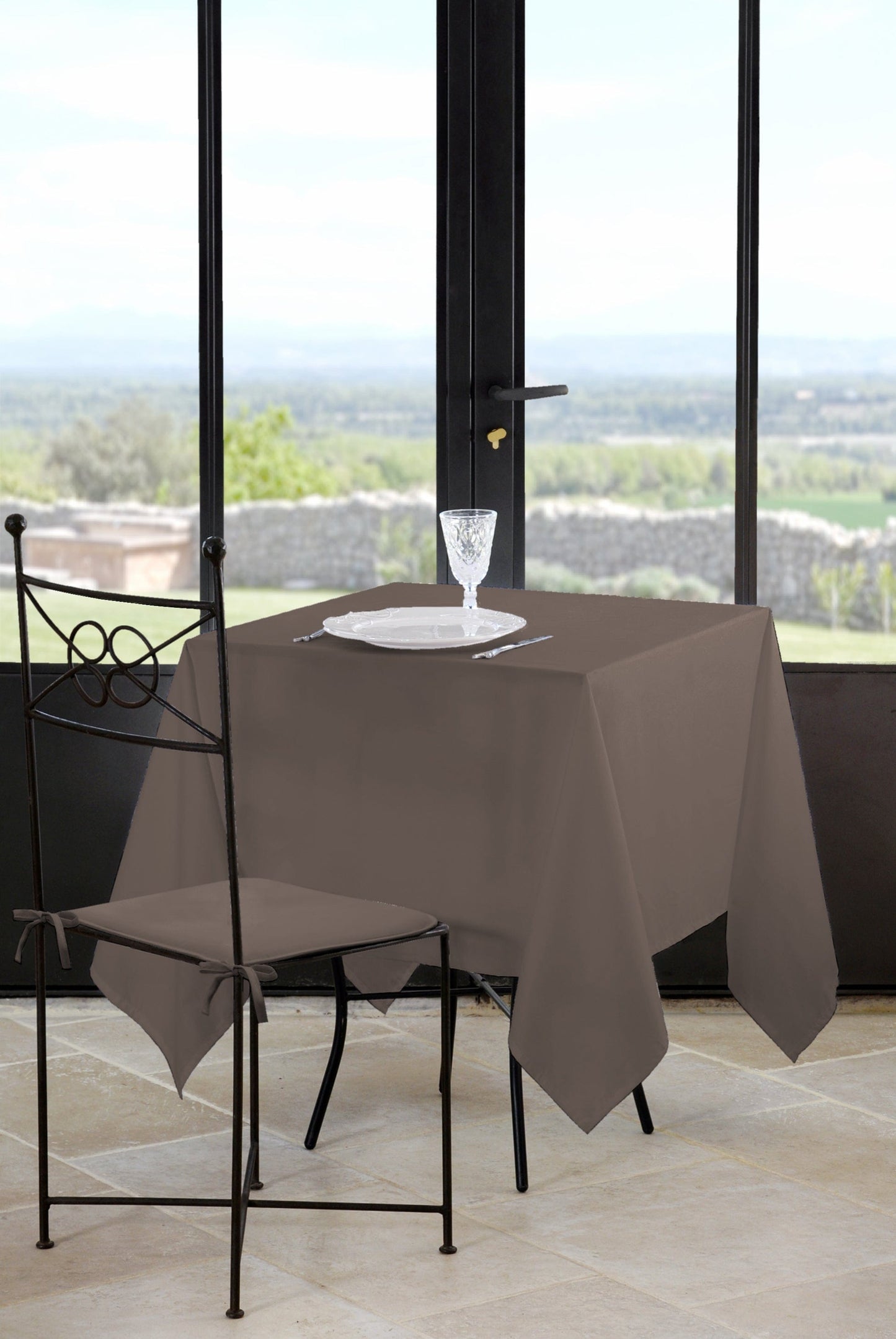 Alpha 55 taupe Nappe NELSON 180x180 cm