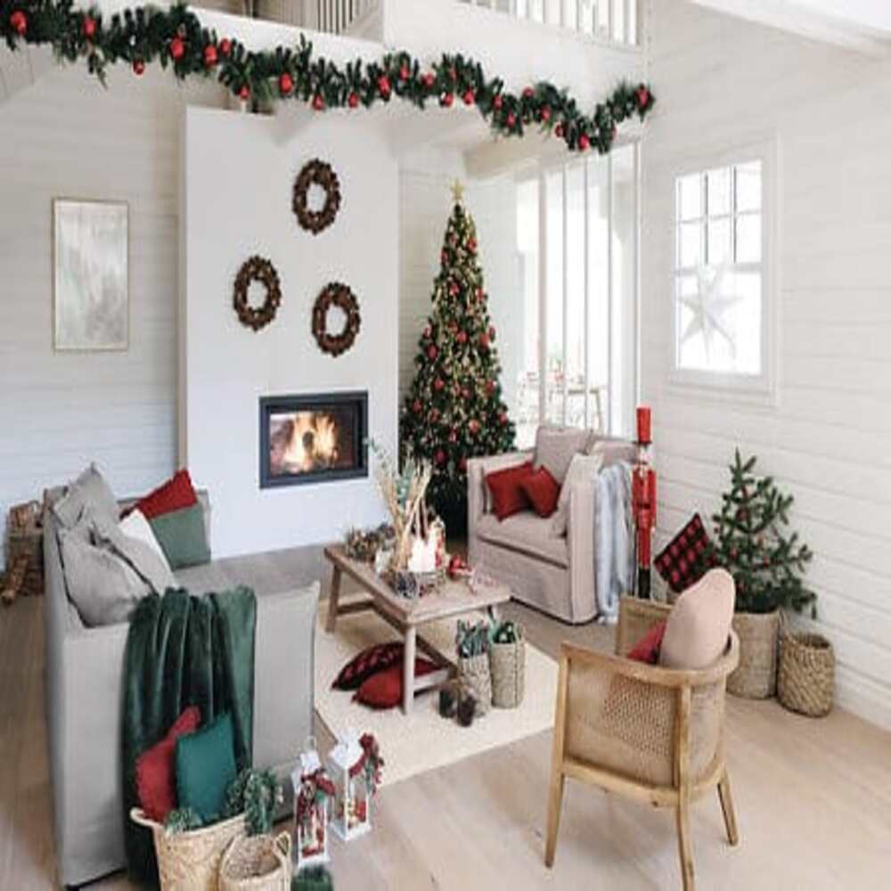 Alpha 55 Vert Guirlande de Noël avec boules