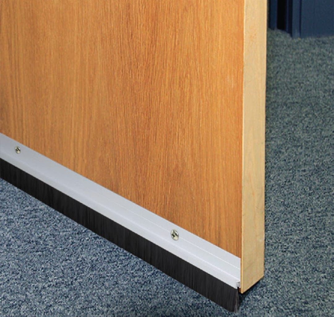 Alpha 55 Bas de porte isolant adhésif pratique