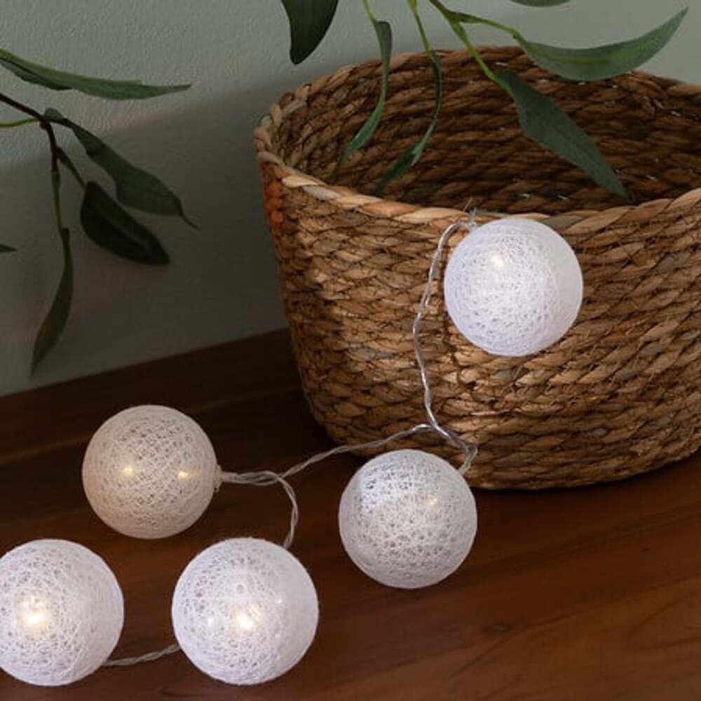 Alpha 55 Blanc Guirlande LED à piles 10 boules "Tara"