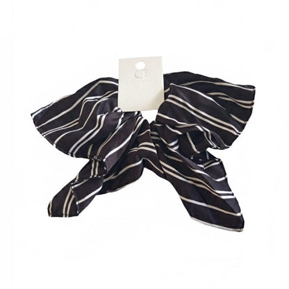 Alpha 55 Chouchou satin carré – Élégant et tendance