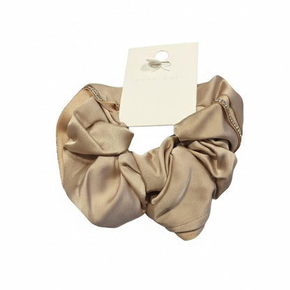 Alpha 55 Chouchou satin contour strass – Chic et brillant