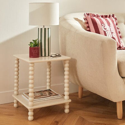 Alpha 55 Ivoire Table café avec étagère Chamlo – Pratique et déco