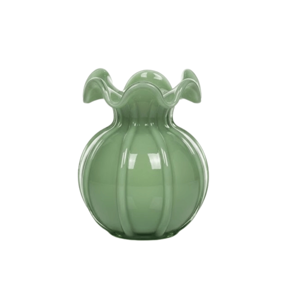 Alpha 55 Moyen Vase Corolle en Verre Vert – Élégance Naturelle
