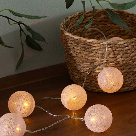 Alpha 55 Rose Clair Guirlande LED à piles 10 boules "Tara"