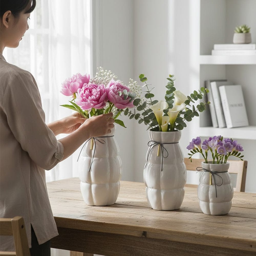 Alpha 55 Vase en céramique capitonné avec cordon décoratif