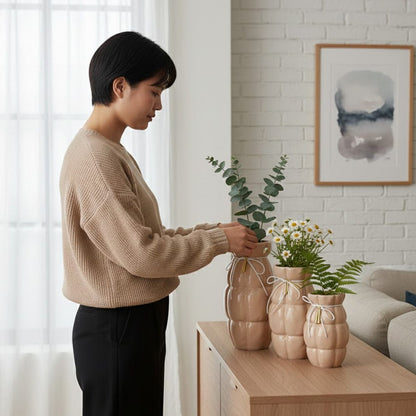 Alpha 55 Vase en céramique capitonné avec cordon décoratif